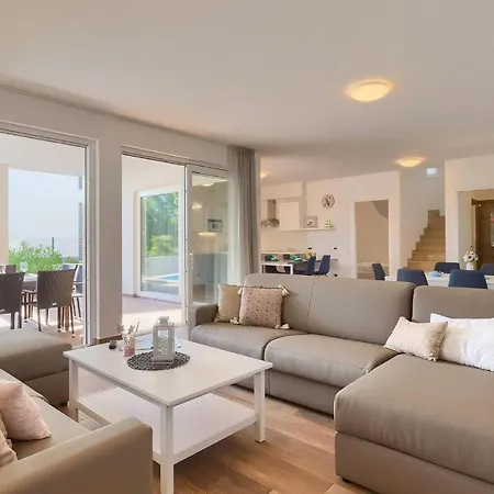 Paliska 2 Holiday home Medulin