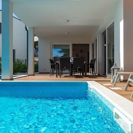 Paliska 2 *