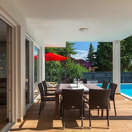 Holiday home Paliska 2 *